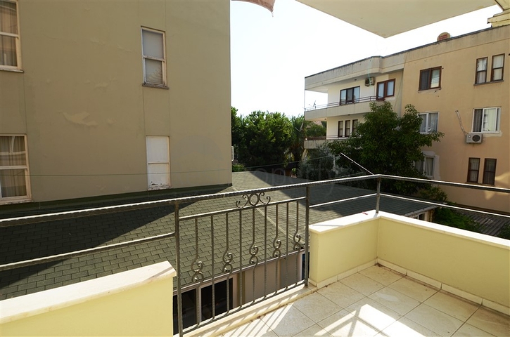 شقة بثلاث غرف ضمن مجمع سكني في مركز مدينة ألانيا