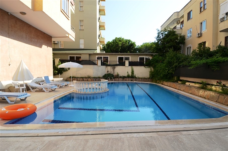 شقة بثلاث غرف ضمن مجمع سكني في مركز مدينة ألانيا