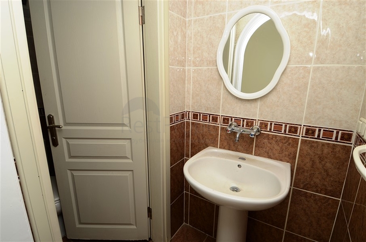 شقة بثلاث غرف ضمن مجمع سكني في مركز مدينة ألانيا