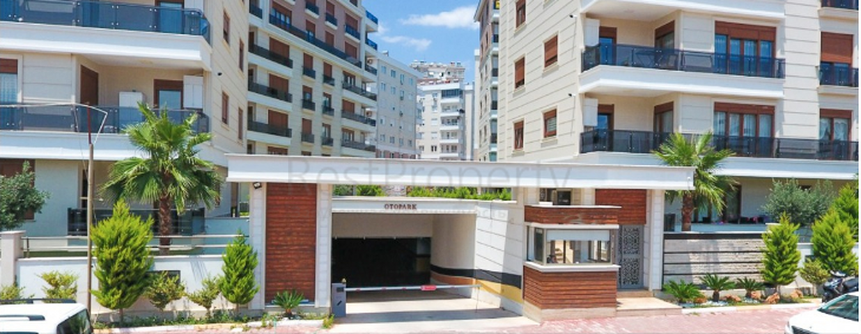 شقق فسيحة 4 + 1 في اونجالي كونيالتي انطاليا