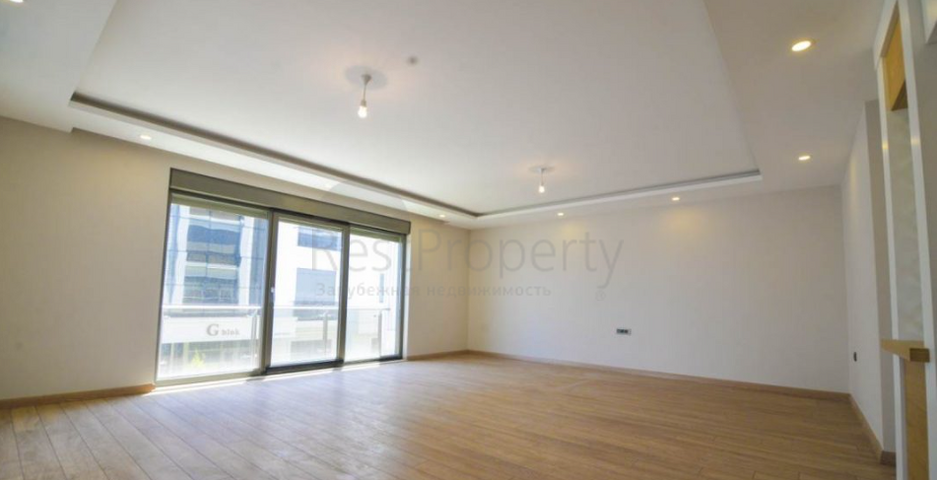 شقق فسيحة 4 + 1 في اونجالي كونيالتي انطاليا