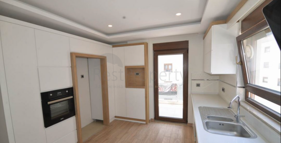 شقق فسيحة 4 + 1 في اونجالي كونيالتي انطاليا