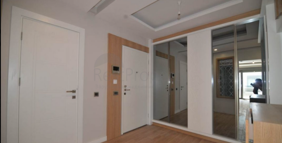 شقق فسيحة 4 + 1 في اونجالي كونيالتي انطاليا