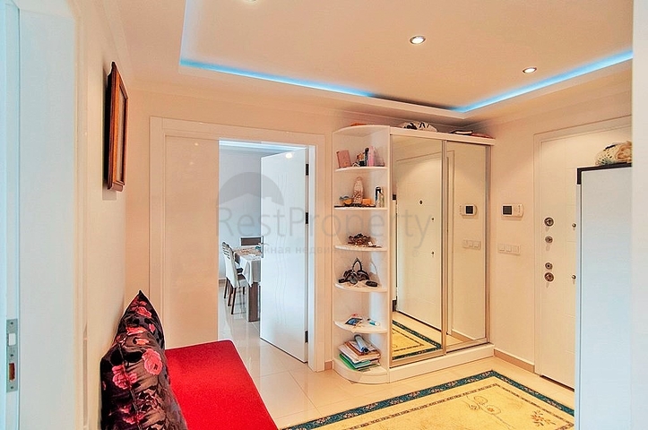 شقة ثلاث غرف وصالة - مطبخ منفصل - قريبة من شاطئ البحر في كاستل / الانيا 