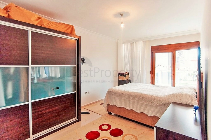 شقة ثلاث غرف وصالة - مطبخ منفصل - قريبة من شاطئ البحر في كاستل / الانيا 