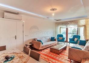 شقة ثلاث غرف وصالة - مطبخ منفصل - قريبة من شاطئ البحر في كاستل / الانيا 