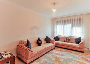 شقة ثلاث غرف وصالة - مطبخ منفصل - قريبة من شاطئ البحر في كاستل / الانيا 