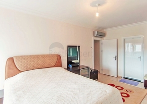 شقة ثلاث غرف وصالة - مطبخ منفصل - قريبة من شاطئ البحر في كاستل / الانيا 