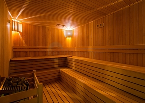 شقة غرفة وصالة ضمن مجمع بخدمات خمس نجوم في اوبا / الانيا