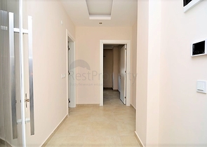 شقة غرفة وصالة ضمن مجمع بخدمات خمس نجوم في اوبا / الانيا