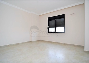 شقة غرفة وصالة ضمن مجمع بخدمات خمس نجوم في اوبا / الانيا