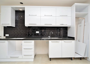 شقة غرفة وصالة ضمن مجمع بخدمات خمس نجوم في اوبا / الانيا