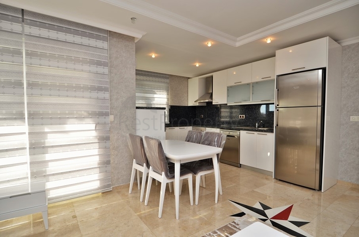 دوبلكس فاخرة ضمن مجمع سكني عائلي في جيكجلي / الانيا 