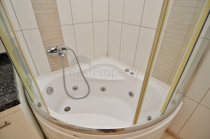 دوبلكس فاخرة ضمن مجمع سكني عائلي في جيكجلي / الانيا 