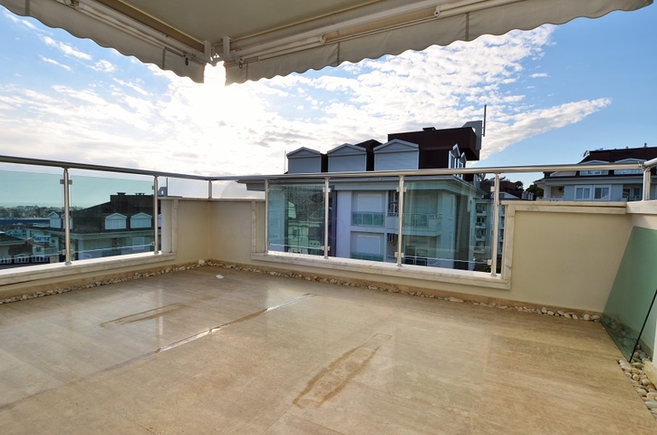 دوبلكس فاخرة ضمن مجمع سكني عائلي في جيكجلي / الانيا 