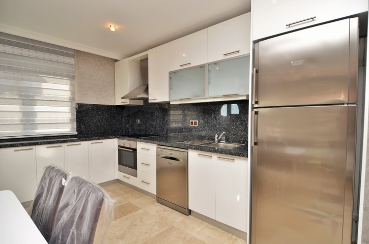 دوبلكس فاخرة ضمن مجمع سكني عائلي في جيكجلي / الانيا 