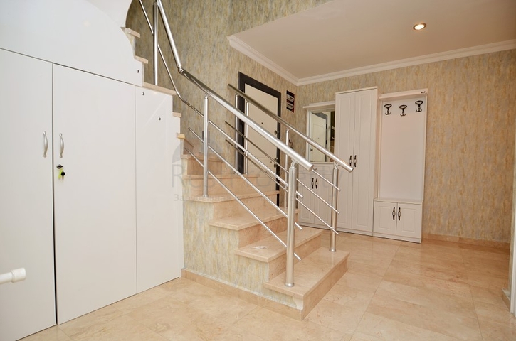 دوبلكس فاخرة ضمن مجمع سكني عائلي في جيكجلي / الانيا 