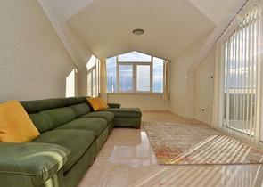 دوبلكس فاخرة ضمن مجمع سكني عائلي في جيكجلي / الانيا 