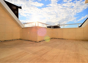 دوبلكس فاخرة ضمن مجمع سكني عائلي في جيكجلي / الانيا 