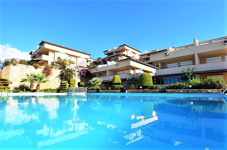 اطلالة بحر - دوبلكس مؤثثة - 3 غرف وصالة - سعر مناسب - كارجي جاك / الانيا 