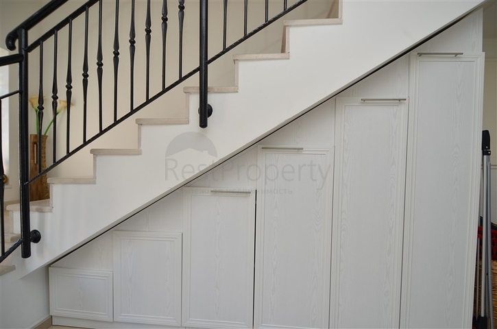 اطلالة بحر - دوبلكس مؤثثة - 3 غرف وصالة - سعر مناسب - كارجي جاك / الانيا 