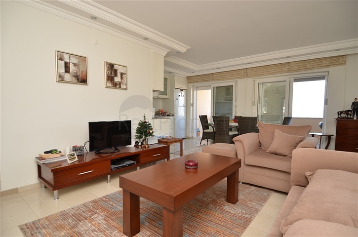 اطلالة بحر - دوبلكس مؤثثة - 3 غرف وصالة - سعر مناسب - كارجي جاك / الانيا 