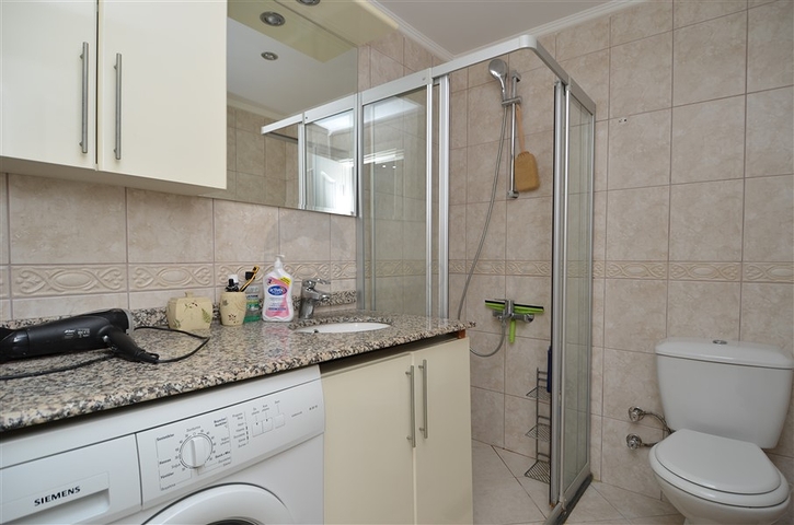 اطلالة بحر - دوبلكس مؤثثة - 3 غرف وصالة - سعر مناسب - كارجي جاك / الانيا 