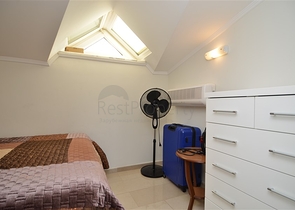 اطلالة بحر - دوبلكس مؤثثة - 3 غرف وصالة - سعر مناسب - كارجي جاك / الانيا 