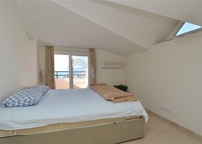 اطلالة بحر - دوبلكس مؤثثة - 3 غرف وصالة - سعر مناسب - كارجي جاك / الانيا 