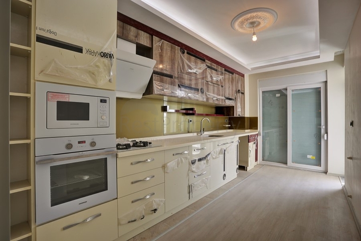 شقق جاهزة 2 + 1 في مجمع في دوشيميتي أنطاليا