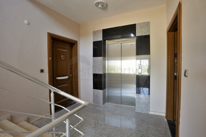 شقق جاهزة 2 + 1 في مجمع في دوشيميتي أنطاليا