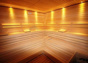 اطلالة بحر وقلعة - شقة عائلية - في مركز الانيا 