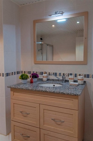 بسعر منافس - شقة غرفتين وصالة مفروشة في منطقة توسمور / الانيا 