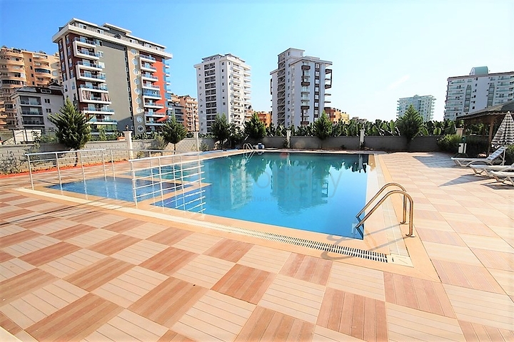 دوبلكس فاخرة - تراس واسع باطلالة بحر - ضمن مجمع سكني في مهموتلار / الانيا 