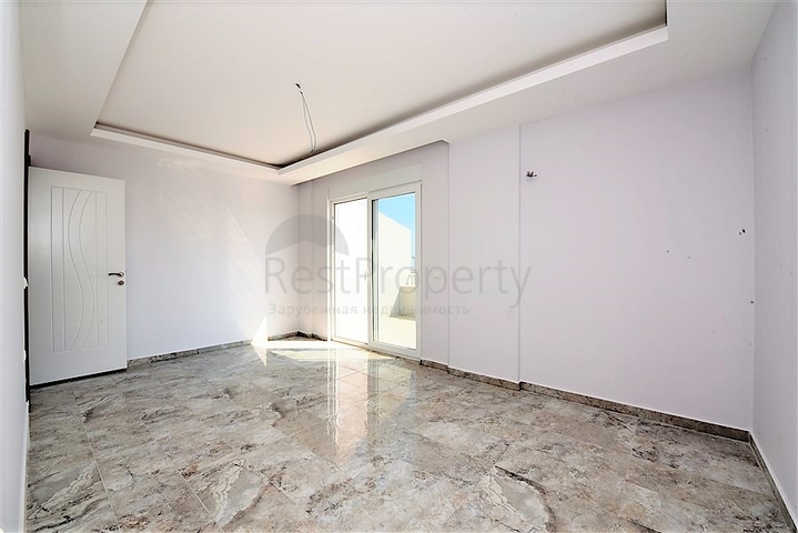 دوبلكس فاخرة - تراس واسع باطلالة بحر - ضمن مجمع سكني في مهموتلار / الانيا 