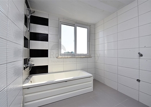 دوبلكس فاخرة - تراس واسع باطلالة بحر - ضمن مجمع سكني في مهموتلار / الانيا 