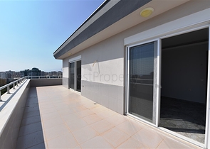 دوبلكس فاخرة - تراس واسع باطلالة بحر - ضمن مجمع سكني في مهموتلار / الانيا 