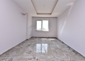 دوبلكس فاخرة - تراس واسع باطلالة بحر - ضمن مجمع سكني في مهموتلار / الانيا 