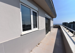 دوبلكس فاخرة - تراس واسع باطلالة بحر - ضمن مجمع سكني في مهموتلار / الانيا 