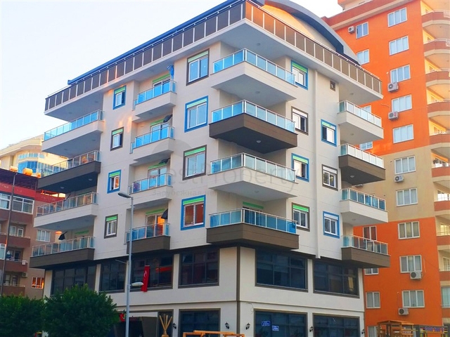 شقق بتصاميم متنوعة -بناء سكني قريب من البحر - مهموتلار / الانيا  