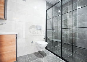 شقق بتصاميم متنوعة -بناء سكني قريب من البحر - مهموتلار / الانيا  