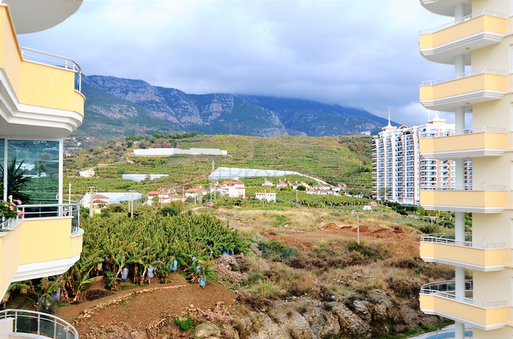 اطلالة ساحرة - شقة عائلية واسعة - ضمن مجمع سكني في الانيا - مهموتلار 