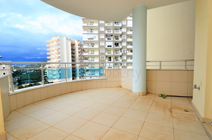 اطلالة ساحرة - شقة عائلية واسعة - ضمن مجمع سكني في الانيا - مهموتلار 