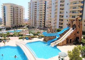 اطلالة ساحرة - شقة عائلية واسعة - ضمن مجمع سكني في الانيا - مهموتلار 