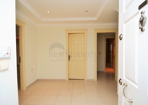 اطلالة ساحرة - شقة عائلية واسعة - ضمن مجمع سكني في الانيا - مهموتلار 