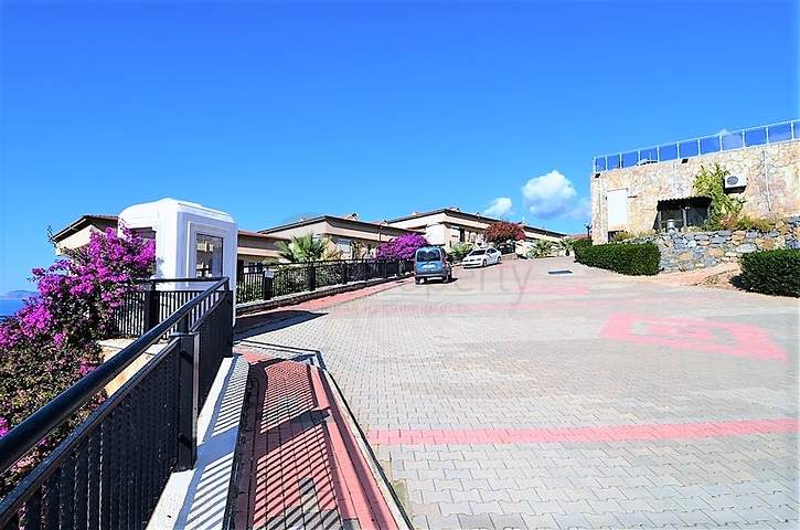 اطلالة بحر - منطقة جبلية هادئة -دوبلكس 3 غرف وصالة - كارجي جاك / الانيا 