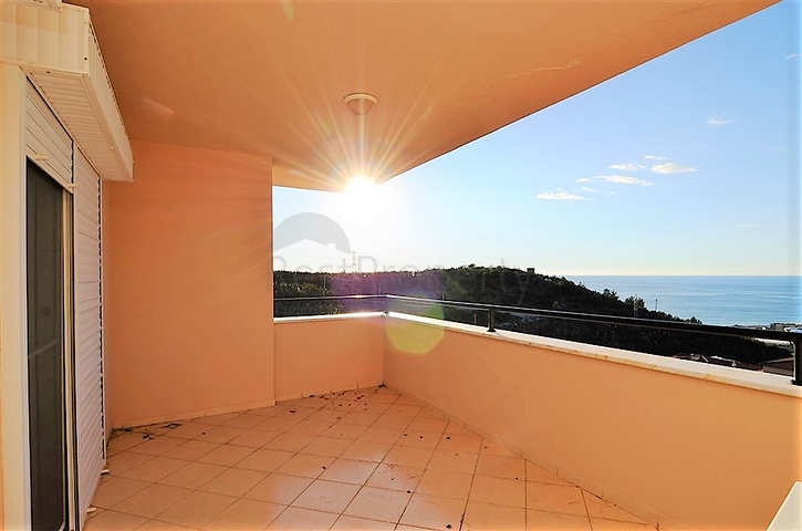 اطلالة بحر - منطقة جبلية هادئة -دوبلكس 3 غرف وصالة - كارجي جاك / الانيا 