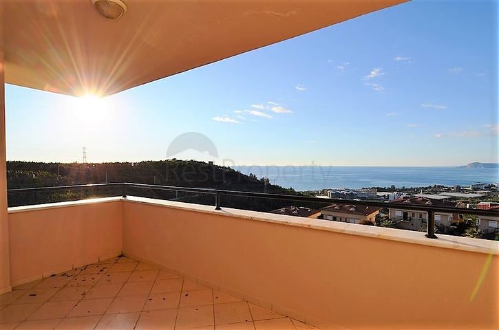 اطلالة بحر - منطقة جبلية هادئة -دوبلكس 3 غرف وصالة - كارجي جاك / الانيا 