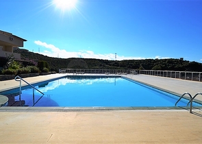 اطلالة بحر - منطقة جبلية هادئة -دوبلكس 3 غرف وصالة - كارجي جاك / الانيا 