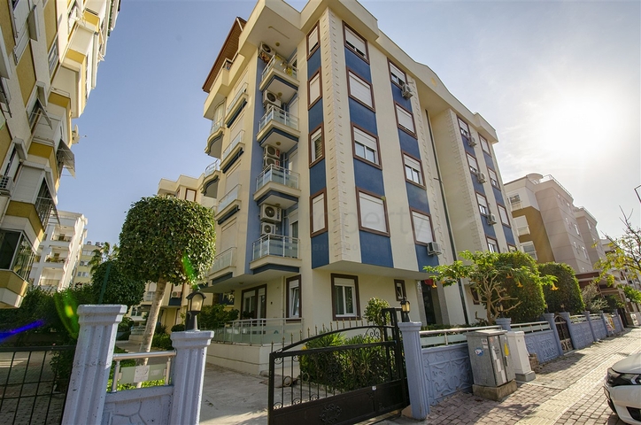 شقه 2 + 1 مفروشه في ليمان كونيالتي 700 م على البحر